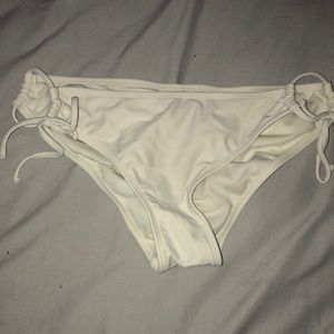 Cream bikini bottoms